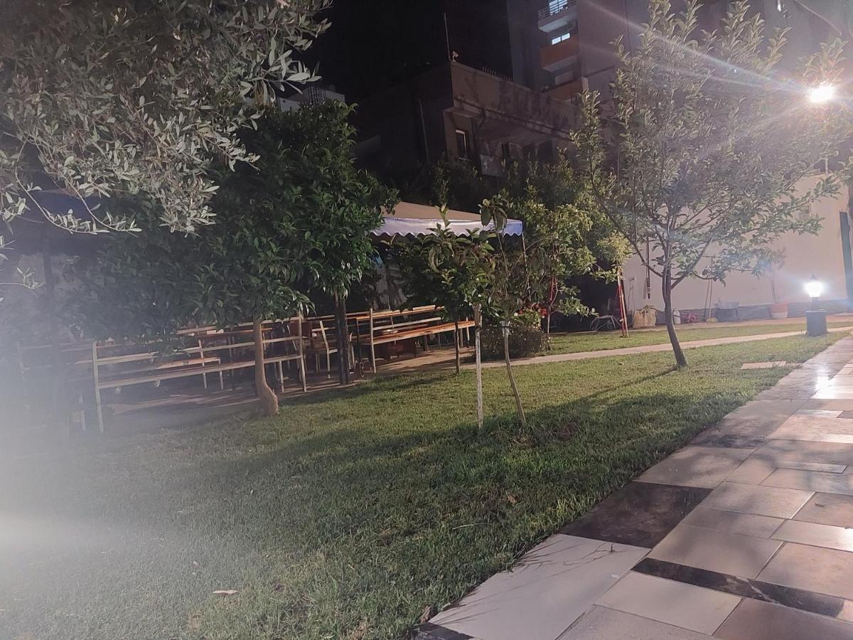 Vila Hyseni Durres Luaran gambar