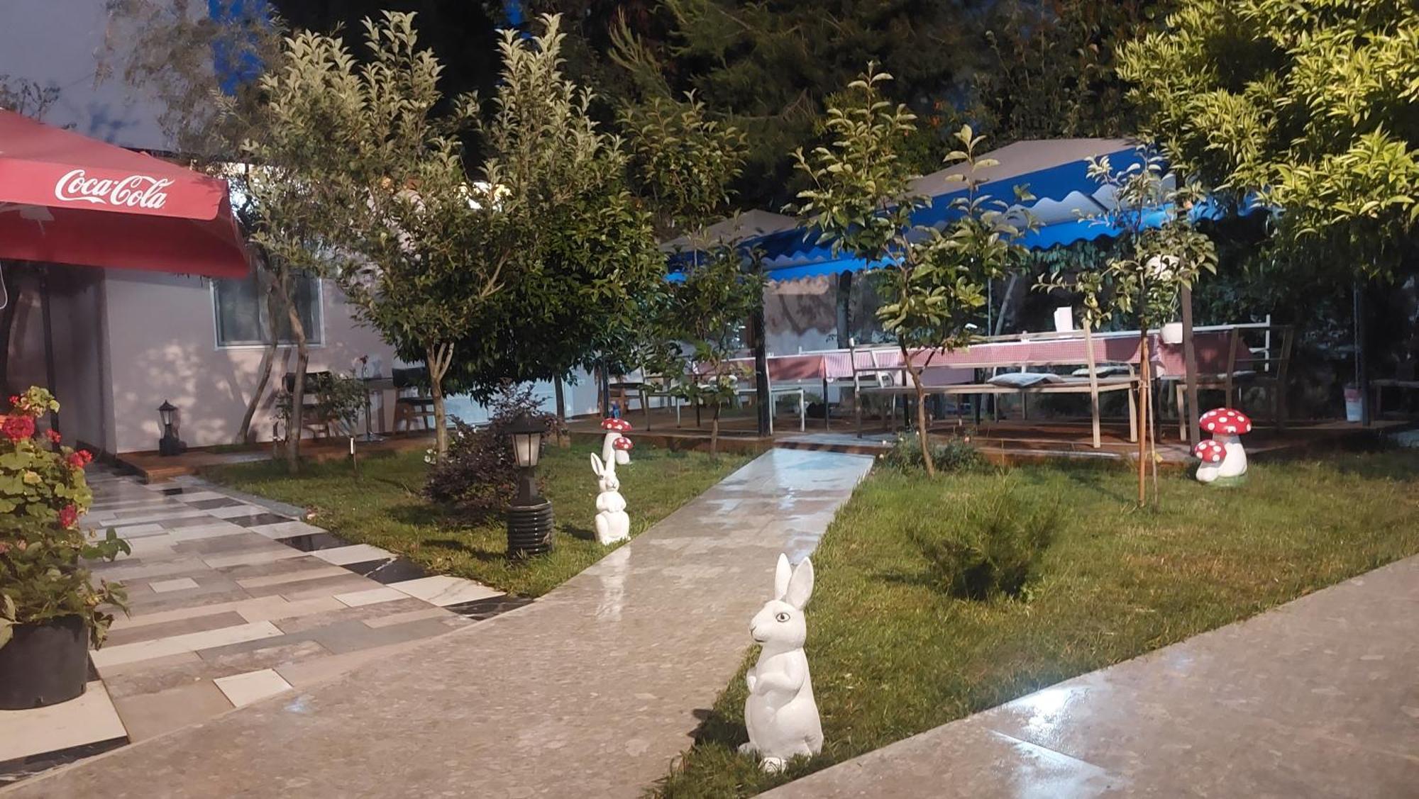 Vila Hyseni Durres Luaran gambar