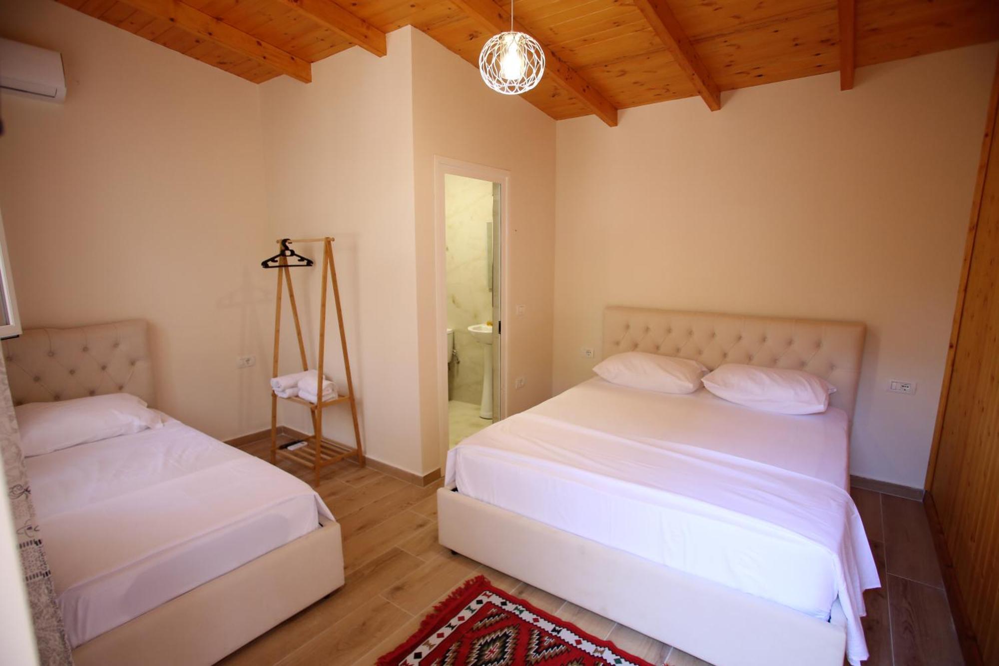 Vila Hyseni Durres Luaran gambar