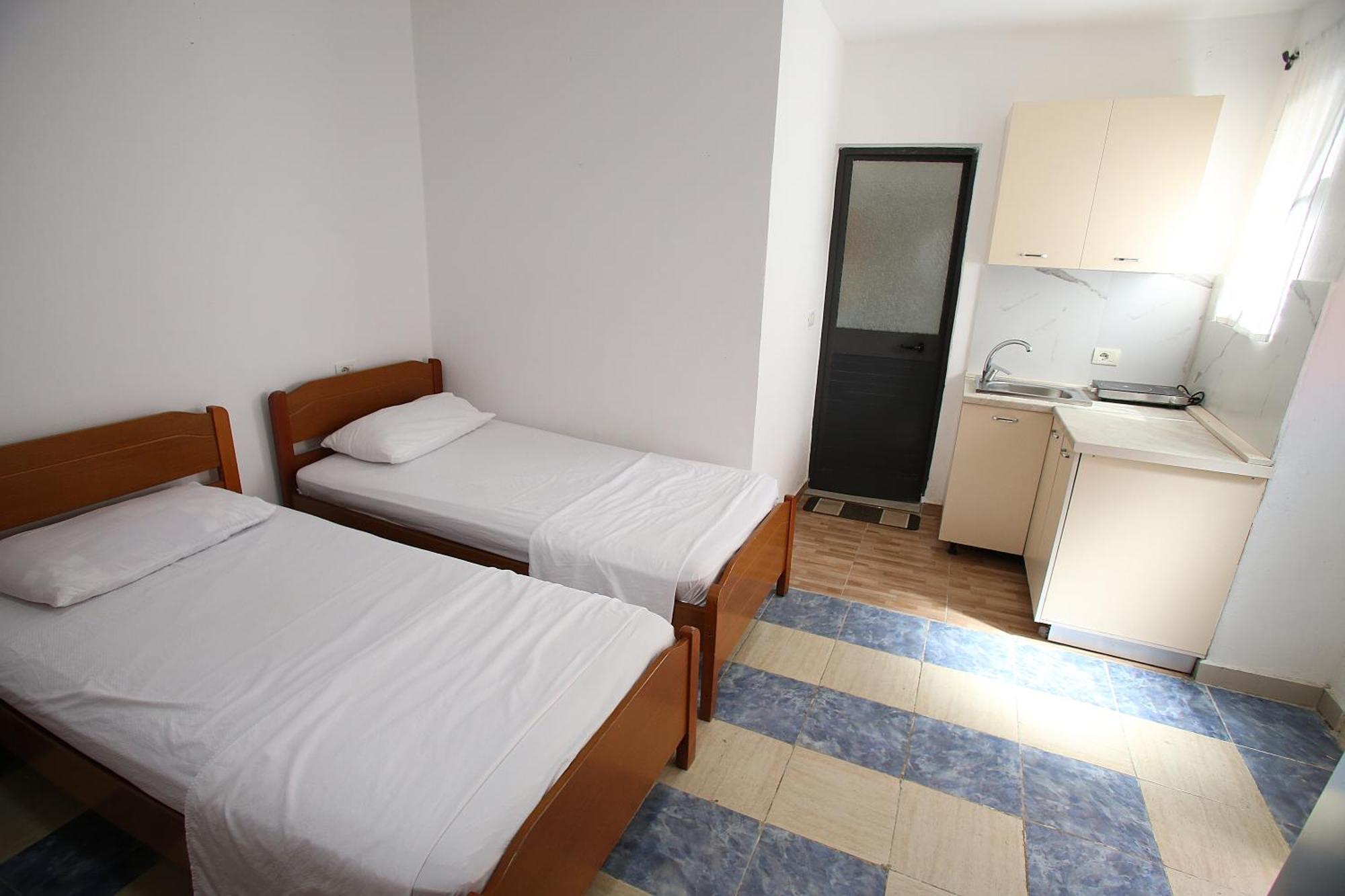 Vila Hyseni Durres Bilik gambar